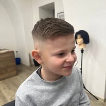 Dětský střih s fade a pěšinkou